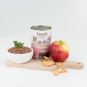FAMILY FIRST HOLIDAYS Puszka dla psa Kurczak/królik/jabłko 400g