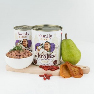 FAMILY FIRST Puszka dla psa Bogata w królika z gruszkami 400g