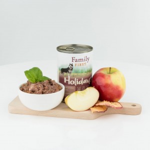 FAMILY FIRST HOLIDAYS Puszka dla psa Dziczyzna/gęś/jabłko 400g
