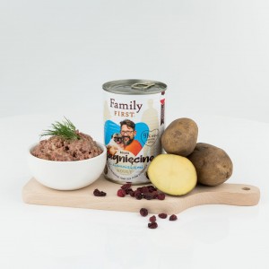 Family First Dog Jagnięcina z ziemniakami 400g (puszka)