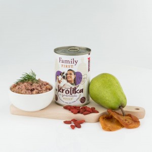 Family First Dog Królik z gruszkami 400g (puszka)